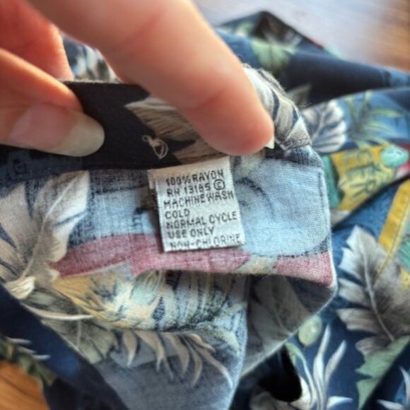 Pierre Cardin Blue Beer Print Resort Wear Short Sleeve Button Shirt Men's L Vtg - Picture 6 of 6